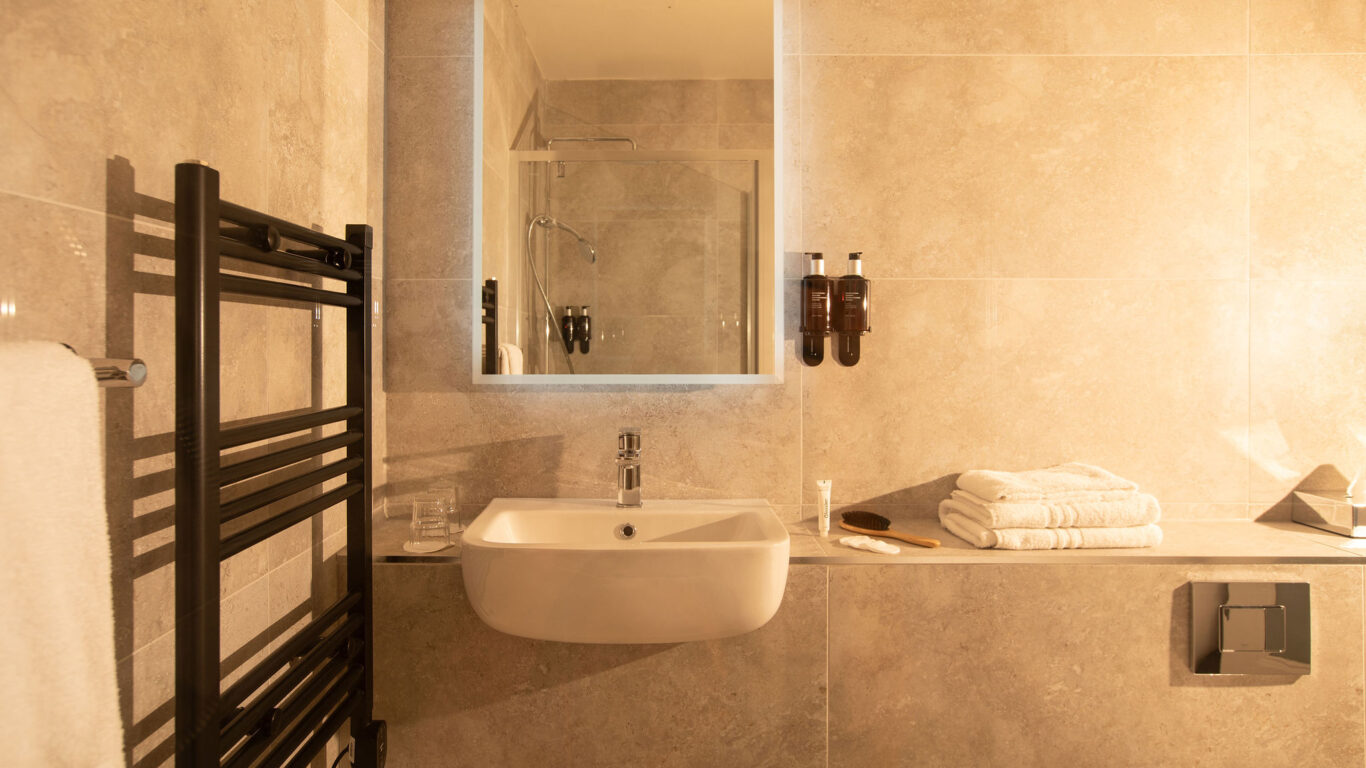 SuiteTheAddressSligoEnsuite3